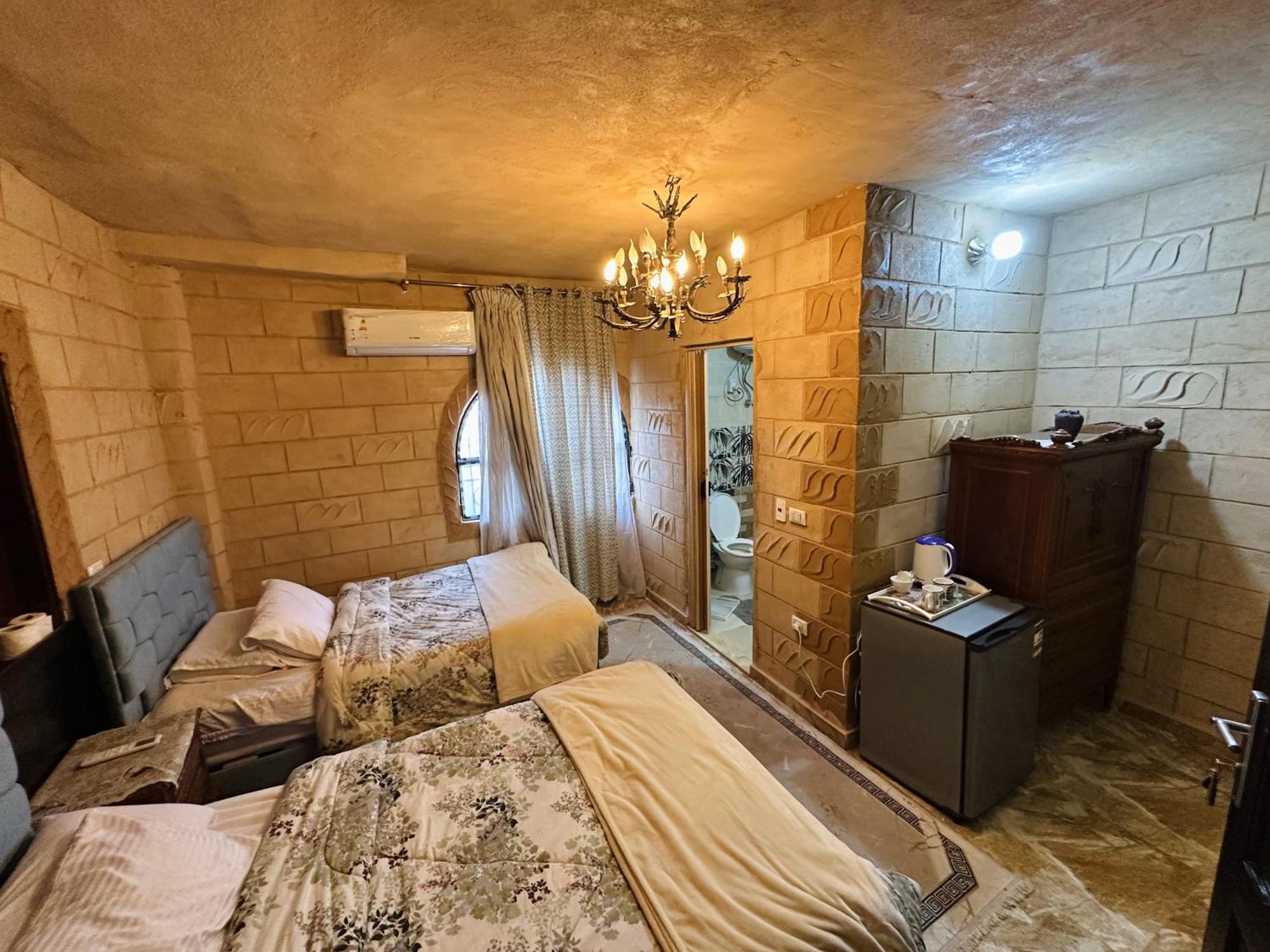 Chez L'Ami Hotel Kafret el-Gabal Екстериор снимка